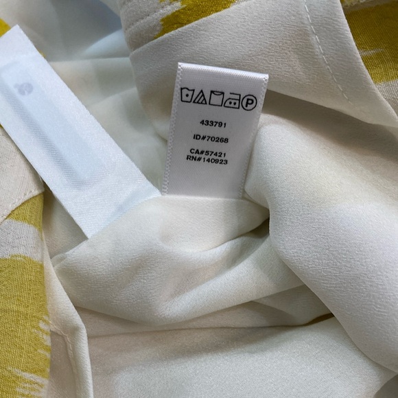 NWT Ann Taylor LOFT Ikat Islander button Skirt Petites Medium Lemon Yellow (P26) - Picture 8 of 9